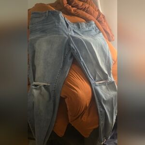 AVA & VIV DISTRESSED JEGGINGS – SIZE 26W